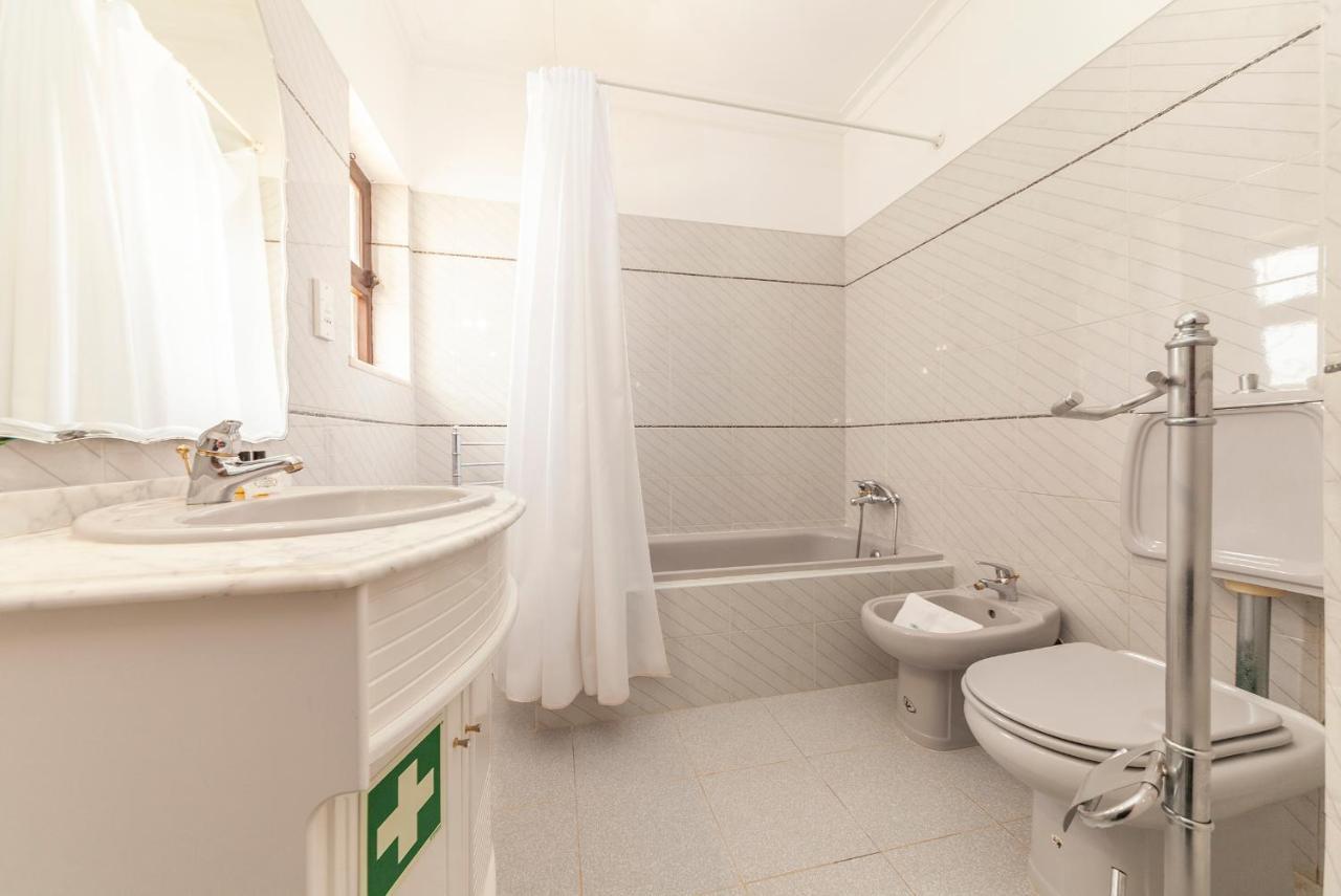 G - Vila Ceu Guesthouse Одіашере Екстер'єр фото